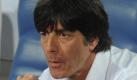 Bundestrainer Joachim Löw und seine DFB-Elf verbesserte sich in der Weltrangliste auf den dritten Platz. Foto: dpa