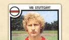 Guido Buchwald im Trikot seines VfB Stuttgart. Für den jungen Mittelfeldspieler lief das Europameisterschafts-Turnier 1984 dürftig. Als Titelverteidiger schied die deutsche Mannschaft bereits in der Vorrunde aus. Sechs Jahre später erhält Buchwald den Beinamen Diego und hat maßgeblichen Anteil am WM-Gewinn 1990. Foto: Panini