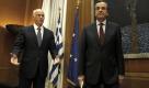Griechenlands Ministerpräsident Giorgos Papandreou wird vom konservativen Oppositionspolitiker Antonis Samaras zum Rücktritt aufgefordert. Foto: dapd
