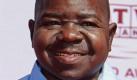 1968 - 2010
Gary Coleman litt als Kind an einer Nierenerkrankung, die sein Wachstum behinderte. Der 1,42 große Schauspieler wurde als Kinderstar berühmt und verdiente Millionen. Sein Manager und seine Eltern veruntreuten dieses Geld, so das Coleman sogar eine Zeit lang als Kaufhauswachmann arbeiten musste. Dank eines Auftritts in einemMusikvideo von Kid Rock konnte Coleman seit Ender der 90er wieder als Schauspieler arbeiten. Foto: dpa