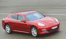 Auf der Teststrecke des Sportwagenherstellers Porsche fährt am Montag (16.03.2009) ein neuer Porsche Panamera. Der viersitzige Gran Tourismo der Premiumklasse bedeutet für Porsche eine komplett neue Fahrzeuglinie. Offiziell vorgestellt wird der 400 PS starke Luxuswagen im April bei der Automesse in Shanghai (China). Foto: Bernd Weißbrod dpa/lsw +++(c) dpa - Bildfunk+++ Foto: dpa