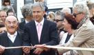 Mit dem Stern von Artur Brauner (links) beginnt der Boulevard der Stars, deshalb darf er gemeinsam mit Doris Dörrie und Berlins Oberbürgermeister Klaus Wowereit das Band zur Einweihung durchschneiden. Foto: news.de