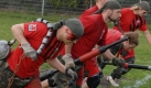 So brachial die neue Trendsportart Juggern auch aussehen mag, bei den Kämpfen geht es um Teamgeist, Strategie und Koordination und nicht darum dem anderen Team Schmerzen zuzufügen. Foto: ddp