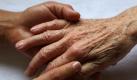 Die sogenannten Psychometrischen Tests, zu denen auch der Uhrentest gehört, spielen eine zentrale Rolle bei der Diagnose von Alzheimer. (Bild: dpa) Foto: dpa