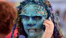 Mit dem Schminken übertrieben? Jedes Jahr sind beim 'Australian Body Art Carnival' an der australischen Ostküste kunstvolle Fantasiewesen zu bewundern. Foto: Dan Peled Foto: dpa