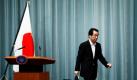 Japans Ministerpräsident Naoto Kan verlässt nach einer Pressekonferenz in Tokio das Rednerpult. Kan sagte Japan müsse seine Konsequenzen aus der verherrenden Naturkatatrophe ziehen und sein Atomenergiekonzept überdenken. Er sagte weiter, dass das Risiko der Atomenergie zu hoch sei und er sich für die Zukunft eine Gesellschaft wünscht, die ohne atomare Energie auskommt. Foto: dapd