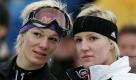 Schnee-Schwestern: Maria Riesch (24, links) ist Deutschlands beste Skirennläuferin. Sie hat aber Konkurrenz aus der eigenen Familie: Ihre kleineSchwester Susanne (21) gilt als eine der hoffnungsvollsten Nachwuchsläuferinnen des Deutschen Ski-Verbands. Wenn da nur kein Neid aufkommt! Foto: dpa