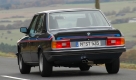 ...trotzdem trat der Wagen eine Lawine los, die mittlerweile in der vierten Generation rollt. Der M 535i war der Ideengeber für den M5, sagt Gerhard Richter, ehemaliger Chef der M GmbH. Richter holte 1980 als Fahrwerks-Experte das Know-how der Motorsportabteilung in den BMW-Konzern. Foto: press-inform