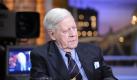 Altbundeskanzler Helmut Schmidt (SPD) sitzt am Montag (22.02.2010) zu Beginn der Aufzeichnung im 'Beckmann'-Studio im Studio Hamburg. Die Sendung wird um 22:45 Uhr im Ersten ausgestrahlt. Foto: Marcus Brandt dpa/lno +++(c) dpa - Bildfunk+++ Foto: dpa