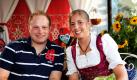 Lukas (21), der junge Rinderwirt, hat Regina (20, Hauswirtschafterin aus Bayern) zu sich auf den Hof eingeladen. Mittlerweile hat es sich aber schon ausgeturtelt. Zwischen den beiden habe es nicht gefunkt, sagt Lukas. Deshalb darf sich Lukas jetzt eine andere Dame einladen. Foto: RTL/ Stefan Gregorowius