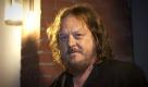 Der italienische Saenger Zucchero posiert am Donnerstag (16.09.10) in Berlin - Neukoelln waehend seiner Albumvorstellung. Der italienische Saenger empfindet nach eigener Aussage eine tiefe Seelenverwandtschaft mit U2-Saenger Bono. Waehrend der Arbeit an seinem neuen Album Chocabeck habe er bei einem Stueck festgestellt, dass dieses mit einem italienischen Text einfach den Schwung verliert, verriet der Saenger, der am Samstag (25.09.10) 55 Jahre alt wird, bei der ersten Praesentantion der neuen Songs kuerzlich in Berlin. Deswegen habe er die Musik an den U2-Saenger geschickt und herausgekommen ist schliesslich der Song Someone else's Tears. (zu dapd-Text) Foto: Timur Emek/dapd Foto: ap