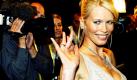 Das deutsche Topmodel Claudia Schiffer ist Mutter geworden. Die 39-Jährige habe am Freitag ein kleines Mädchen zur Welt gebracht, sagte Schiffers Sprecherin. Mutter und Tochter gehe es gut, ein Name stand zunächst nicht fest. Schiffer hat zusammen mit ihrem Ehemann, dem Filmemacher Matthew Vaughn, bereits zwei Kinder. Caspar ist sieben, Clementine fünf Jahre alt. Die Familie lebt vor allem in London. Foto: dpa