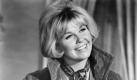 Über 20 Jahre hat die Öffentlichkeit kaum etwas von Doris Day gehört. Die Schauspielerin lebte völlig zurückgezogen, kümmerte sich um herrenlose Tiere und betrieb zusammen mit ihrem Geschäftspartner ein kleines Hotel. Nun ist die inzwischen 87-Jährige zurück auf der Weltbühne. Doris Day veröffentlicht eine CD mit digital aufbereiteten alten Songs und neuem Material. Foto: dapd
