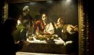 Das Gemälde Abendmahl in Emmaus von Caravaggio (1571 -1610) in der römischen Schau in derScuderie del Quirinale in Rom. Die Schau ist noch bis Mitte Juni geöffnet. Foto: dpa