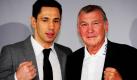 Auf zum gemeinsamen Kampf: Mittelgewichts-Boxer Felix Sturm (links) präsentiert seinen neuen Trainer Fritz Sdunek bei einer Pressekonferenz in der Kölner Lanxess-Arena. Viel Zeit bleibt den beiden nicht für die Gewöhnung aneinander: Bereits am 4. September will Sturm seinen WBA-Weltmeistertitel gegen den Mexikaner Marco Antonio Rubio verteidigen. Foto: ddp
