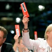 Linke-Parteitag hat begonnen - Ernst ruft zur Einigkeit auf (Foto)