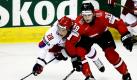 Russia forward Alexander Semin (L) in action beside Switzerland forward Raffaele Sannitz (R) during the first period of the Ice Hockey World Championships match between Switzerland and Russian Colisee Pepsi, Quebec, Canada, 12 May 2008. EPA/CLEMENT ALLARD +++(c) dpa - Bildfunk+++ Foto: dpa