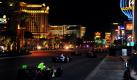 Las Vegas, die Spielerstadt, blinkt und leuchtet in der Nacht. Die Fahrer der IndyCar-Serie, dem amerikanischen Pendant zur Formel 1, staunen nicht schlecht über die ungewöhnliche Kulisse. Mit der Aktion wurde die neue Saison eröffnet. Foto: dapd