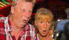 Marcels Eltern Karin und Klaus beobachten ihren Sohn heimlich beim feiern und sind schockiert von seinem Trinkverhalten und seinen aggressiven Aussetzern. Foto: RTL