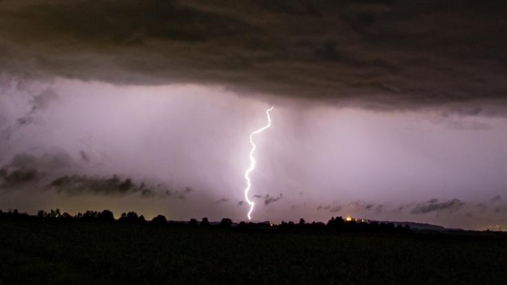 Am Wochenende drohen in einigen Regionen erneut Unwetter.