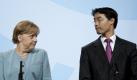 September 2011: Wirtschaftsminister Philipp Rösler sorgt in der schwarz-gelben Regierung für Unmut, weil er vorschlägt, Griechenland in eine geordnete Insolvenz zu schicken. Merkel und andere Politiker rufen ihn zur Räson. Doch der Streit wird vorerst nicht beigelegt. Foto: dpa