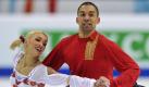 Aljona Savchenko und Robin Szolkowy sind bei Skate America gestürzt. Foto: Peter Schneider Foto: dpa