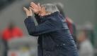 Gladbachs Trainer Lucien Favre sprang an der Außenlinie auf und ab wie Rumpelstilzchen. Foto: dapd