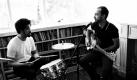 Alle Instrumente, die auf dem Album Broken Bells zu hören sind, haben Burton und Mercer selbst eingespielt - nur die Streicher wurden von Daniele Luppi arrangiert. Foto: Sony BMG