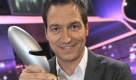 (ACHTUNG: Sperrfrist für die Bekanntgabe der Preisträger bis zum 23. Oktober 2009, 23.30 Uhr) - Der Comedian Dieter Nuhr hält am Dienstag (20.10.2009) den Deutschen Comedypreis 2009 in der Kategorie 'Bester Komiker' im Coloneum in Köln in den Händen. Es wurden die besten Comedy-Leistungen des vergangenen Jahres ausgezeichnet. Die Entscheidung über die Nominierungen wurde von einer unabhängigen Fach-Jury gefällt. Ausgestrahlt wird die Show am Freitag, 23. Oktober 2009, 21.15 Uhr bei RTL. Foto: Jörg Carstensen dpa/lnw +++(c) dpa - Bildfunk+++ Foto: dpa