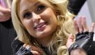 Partymaus und It-Girl Paris Hilton zeigt sich zur Abwechslung mal von einer ganz ernsten Seite. Die Bilder in den Nachrichten brechen mir das Herz, heißt es von ihr auf Twitter. Sie spendete dem Roten Kreuz für Japan eine Million US-Dollar. Foto: dpa