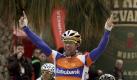 Der 20-jährige Australier Michael Matthews hat der einheimischen Radsport-Elite bei Rund um Köln die Show gestohlen. Bei der 95. Auflage des rheinischen Klassikers gewann der U23-Weltmeister nach 203,5 Kilometern vor Marcel Kittel aus Arnstadt und dem Italiener Giacomo Nizzolo. David Kopp aus Bonn, 2005 Sieger in Köln, verpasste als Vierter das Podium knapp. Foto: dpa