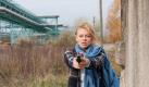 MITTELDEUTSCHER RUNDFUNK Drehstart für MDR-Polizeiruf 110: Ein todsicherer Plan Nora Lindner (Isabell Gerschke) in Bitterfeld im Einsatz. Saxonia Media produziert die neue Folge im Auftrag des MITTELDEUTSCHEN RUNDFUNKS bis zum 30. November 2010 in Halle, Bitterfeld und Umgebung. Produzent ist Peter Gust. Die Redaktion liegt bei Wolfgang Voigt (MDR). Der Krimi 'Ein todsicherer Plan' (AT) wird 2011 im Ersten gesendet. Foto: MDR/Andreas Wünschirs