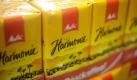 Kaffee der Sorte Melitta Harmonie, aufgenommen am Freitag (02.10.09) in Bremen im Werk des Herstellers Melitta. Am Freitag wurde im Bremer Werk von Melitta-Kaffee eine neue Logistikanlage offiziell in Betrieb genommen, in die das Unternehmen knapp vier Millionen Euro investiert hat. Foto: Nigel Treblin/ ddp
 Foto: ddp