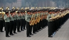 Musicians of the 1,300-member United Military Band of the People's Liberation Army exercise for the National Day grand parade in Beijing, China, 25 September 2009. The band, stationed beside the flag pole in the Tiananmen Square, will perform 45 pieces for over two hours with not a single mistake allowed. EPA/ZHOU CHAO +++(c) dpa - Bildfunk+++ Foto: dpa