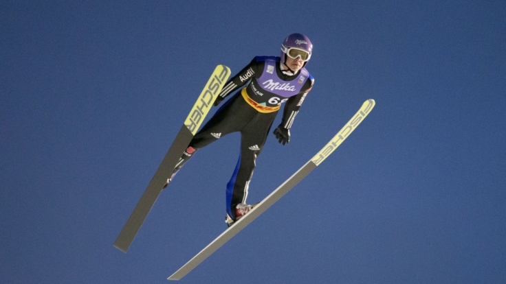Die deutschen Skiflieger um Andreas Wellinger wollen im Teamfliegen angreifen.