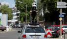 Wie schon Google haben auch Microsoft und Navteq mit einem Kamerawagen viele Straßenansichten fotografiert. Im September soll der Street-View-Konkurrent Streetside online gehen. (Archivbild) Foto: dpa