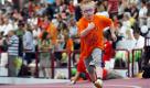 Kinder- und Jugendliche mit Down-Syndrom messen sich beim Down-Sportlerfestival in Frankfurt/ Main. Das Festival ist nach Veranstalterangaben weltweit das größte Sportereignis fürr Menschen mit Down-Syndrom.
 Foto: dapd