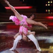 Schon in den vergangenen Shows von Let's Dance hatte Magdalena gezeigt, wie gelenkig sie ist. Die ehemalige rhythmische Sportgymnastin hat nichts verlernt.