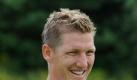 Bastian Schweinsteiger sieht seinen Verein in der Qualifikation zur Champions League favorisiert. Foto: dpa