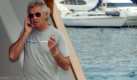 Flavio Briatore auf seiner Luxusyacht Force Blue: Wo immer sie anlegt, zieht sie die Reichen und Schönen an. Während der Filmfestspiele von Venedig vergnügten sich auf ihr unter anderem Mel B und Nicolas Cage. Foto: dpa