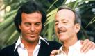 Dass Chaplin in hohem Alter noch Kinder zeugte, war lange Zeit ein Mythos. In den Schatten stellt ihn allerdings Julio Iglesias Puga, Vater des gleichnamigen Schnulzensängers und Opa von Enrique. Als Iglesias Puga 2005 mit 90 Jahren starb, befand sich seine jüngste Tochter noch im Bauch seiner 48 Jahre jüngeren Frau Ronna. Der Frauenarzt war Zeit seines Lebens als Schürzenjäger berüchtigt. Allerdings... Foto: dapd