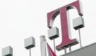 2008
Arbeitswelt und Kommunikation: Deutsche Telekom AG

Der BigBrotherAward 2008 in der Kategorie „Arbeitswelt und Kommunikation“ geht an die Deutsche Telekom AG für die illegale Nutzung von Telefonverbindungsdaten zur Bespitzelung von Telekom-Aufsichtsräten und Journalisten. 
-------------------------
Flaggen wehen am Montag (13.11.06) vor der Zentrale der Deutschen Telekom AG in Bonn.

Foto: Juergen Schwarz/ ddp Foto: ddp