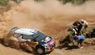 Gefährlicher Job: Für ein starkes Bild gehen die Fotografen bei der Acropolis Rally in Griechenland ein hohes Risiko ein. Foto: dpa