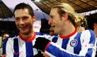 Am 20. Spieltag der Saison 2008/09 in der ersten Fußball Bundesliga konnte Hertha BSC gegen den FC Bayern München mit 2:1 gewinnen. Hertha überzeugte in dieser Saison mit schönem Fußball. Hier feiern Pal Dardai (links) und Andrej Woronin. Foto: ddp