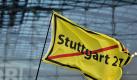 Eine Fahne der Stuttgart 21-Gegner (Archivbild): Die rot-grüne Landesregierung stellt die Weichen für einen Volksentscheid über das umstrittene Bahnprojekt. Foto: dpa