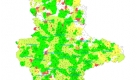 Vor allem im Osten Deutschlands gibt es noch Lcken in der Breitbandversorgung. Diese Kommunen, die bislang nur durch Satellit breitbandig erschlossen sind, sollen nun Verbesserungen erfahren. Je grner die Flche, desto hher ist der Anteil der mit schneller Breitbandtechnik versorgten Haushalte. In rot schraffierten Gegenden betrgt deren Anteil dagegen weniger als 25 Prozent. Foto: news.de