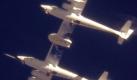Der geglückte Testflug: Das SpaceShipTwo wurde vom Mutterschiff ausgeklinkt und gleitete anschließend sanft zur Erde zurück. Foto: Virgin Galactic