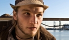 26 Jahre alt, gelobt von den Kritikern, beliebt bei Poetry-Slam-Besuchern, hochdekoriert: Finn-Ole Heinrich gewann unter anderem den Kranichsteiner Literatur-Förderpreis, den 1. Preis der Buchmesse im Ried und das Märkische Stipendium für Literatur.  Foto: Dylan Thompson
