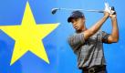 Woods bleibt Nummer eins der Golf-Weltrangliste
Vorspann: 	
Text: 	

   Norton/Massachusetts (dpa) - Tiger Woods bleibt an der Spitze der Golf-Weltrangliste. Dem Amerikaner reichte bei der Deutsche Bank Championship in Norton im US-Bundesstaat Massachusetts ein elfter Platz, um seine Position zu verteidigen. Sein Konkurrent Phil Mickelson hätte am Montag (Ortszeit) Vierter werden müssen, um Woods als Nummer eins abzulösen. Doch der Amerikaner zeigte bei seiner Schlussrunde erneut Nerven und kam mit 76 Schlägen nicht über Platz 25 hinaus. Das mit 7,5 Millionen Dollar dotierte Turnier gewann Charley Hoffmann (USA) mit dem Turnierrekord von 262 Schlägen.

# dpa-Notizblock Foto: ddp