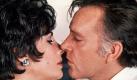 Richard Burton und Elizabeth Taylor waren auf der Leinwand ein Traumpaar. Privat hingegen lief es nicht so traumhaft. Ihre erste Ehe hielt immerhin zehn Jahre. Nach der Scheidung im Juni 1974 konnte sie es scheinbar nicht lange ohneeinander aushalten. So, dass sie 1975 noch einmal heirateten. Aber schon nach neun Monaten war auch die zweite Ehe vorbei. Foto: dpa